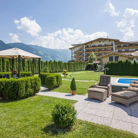 Cafe-zillertal Hotel