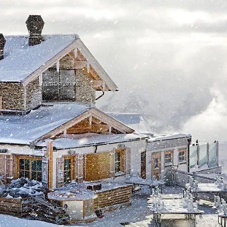 Cafe-zillertal Hotel