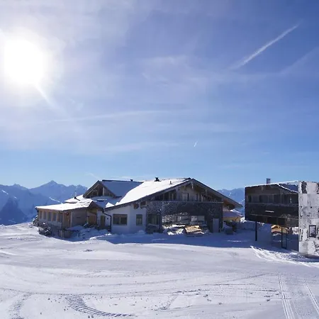 Cafe-zillertal Hotel